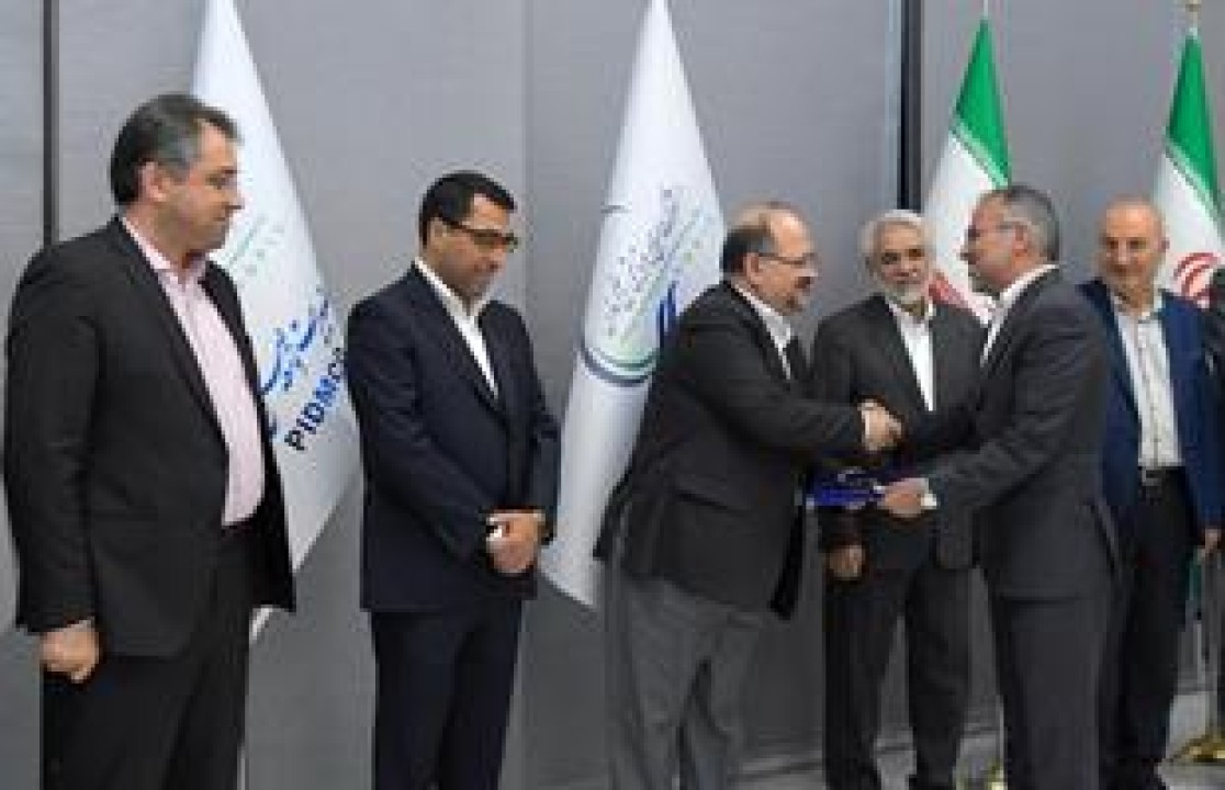 سیاوش میرحاجی در آیین تکریم : در رده های مختلف پتروشیمی پارس خدمت کردم سیاوش میرحاجی در آیین تکریم : در رده های مختلف پتروشیمی پارس خدمت کردم